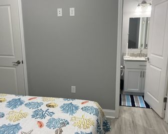 Downtown Aquarium and Beaches - Gulfport - Bedroom