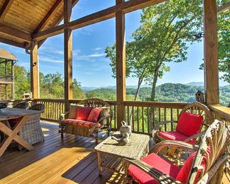 Bryson City Condo w/ Spectacular Views & Amenities - Whittier - Balcony