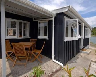 Waterfront Old World Class - Mangonui - Innenhof