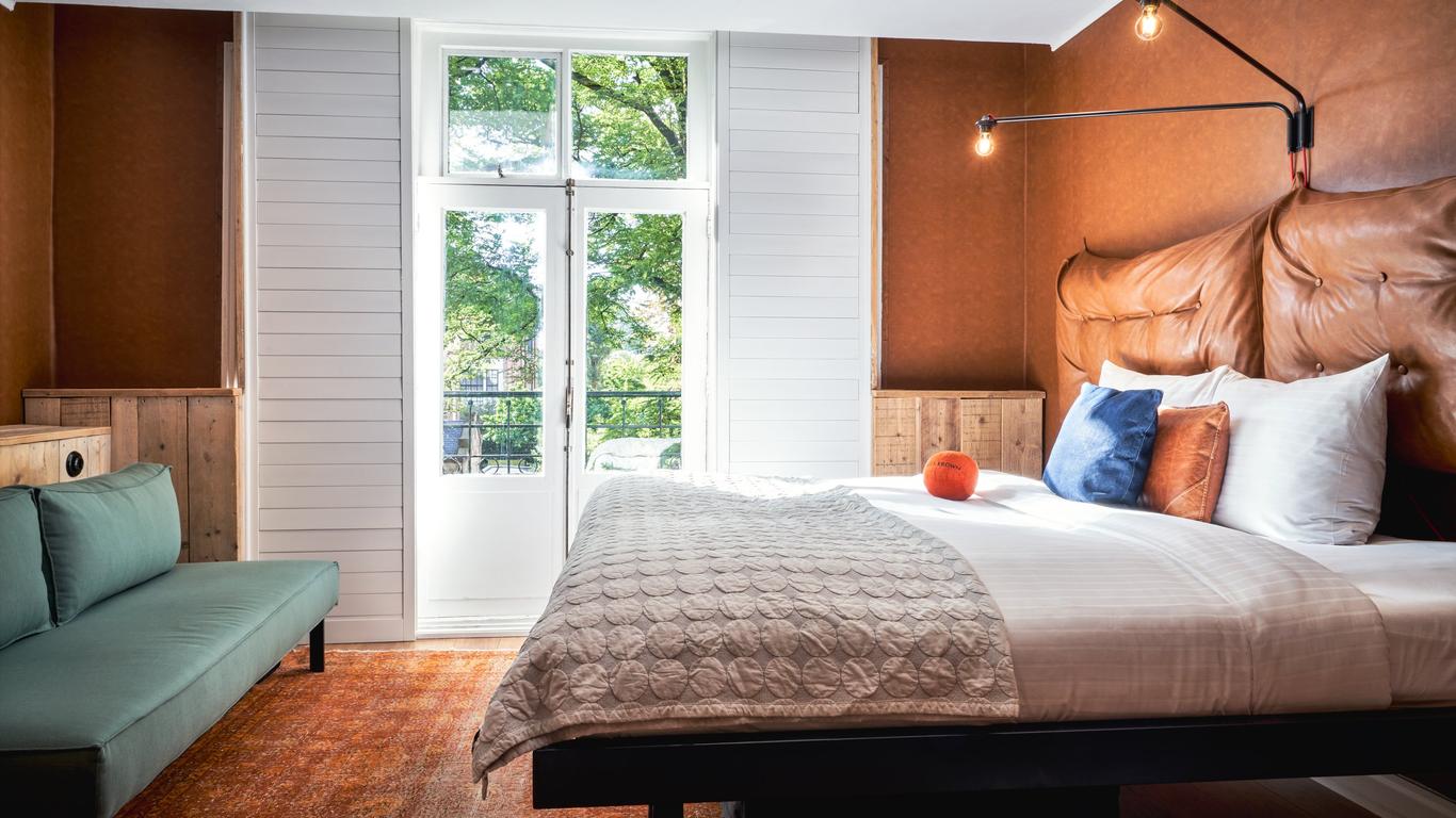 Max Brown Museum Square