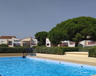 L'abri du marin - Studio - proche plage, parking, wifi - La Rochelle - Piscina