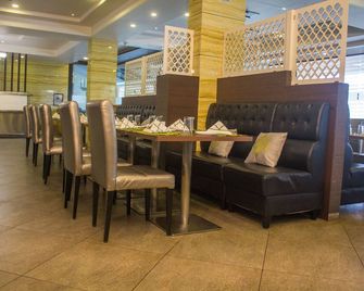 Club Mahindra Hatgad - Nashik - Restaurant