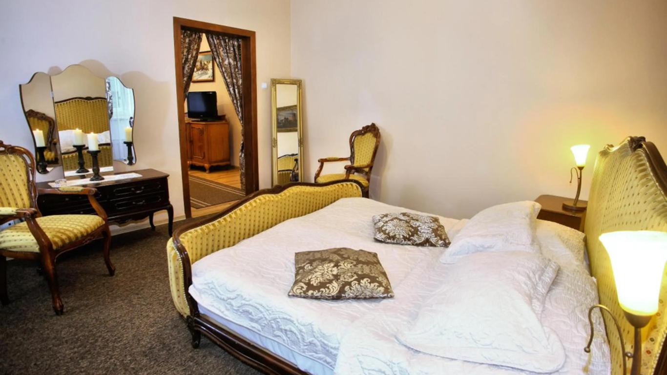 Hotel Przy Oslej Bramie - Zamek Ksiaz