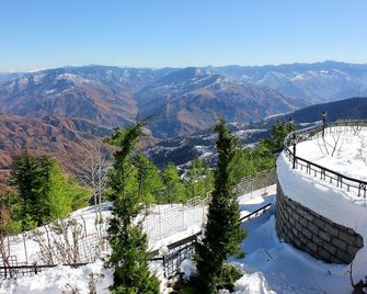 Snow King Retreat - The Heaven - Kufri