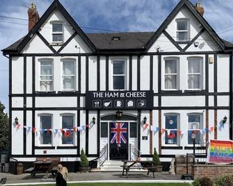 The Ham and Cheese - Malton - Gebouw
