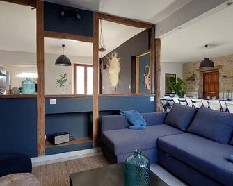 Grande Maison de Famille à la Campagne à 1 Heure au sud de Paris - Montargis - Wohnzimmer