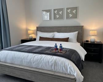 The Dublin Designer No Steps Monthly Stays! - Dublin - Bedroom