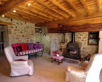Gite La Valla-Sur-Rochefort, 4 Bedrooms, 10 Persons - Saint-Didier-sur-Rochefort - Sala de estar
