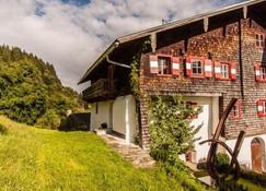 Fantastic apartment in Saalbach-Hinterglemm - Saalbach - Building