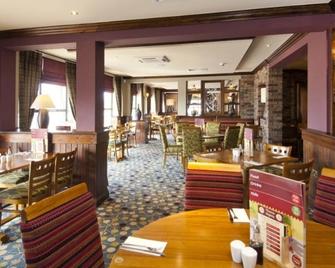 Premier Inn Stoke-Trentham Gardens - 特倫特素斯托克 - 餐廳