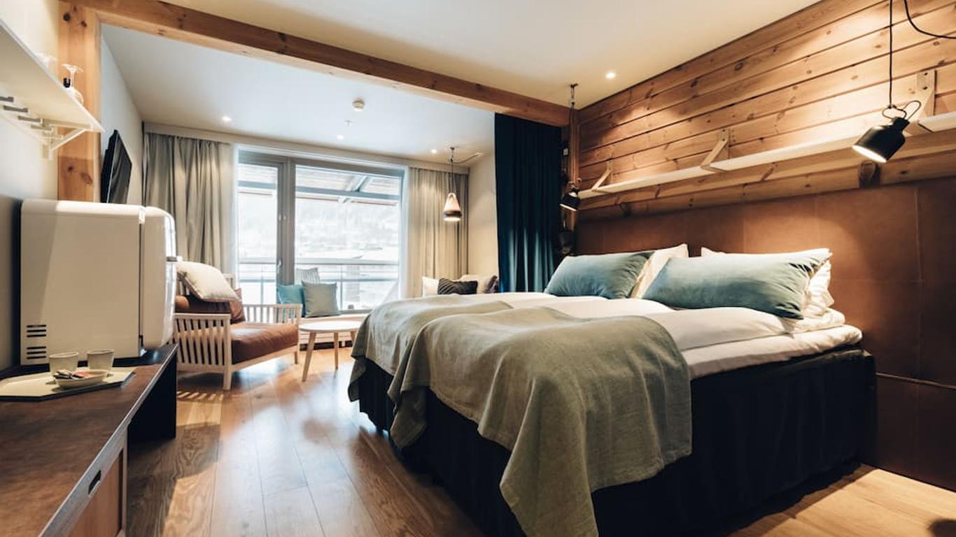 هوليداي كلوب أري