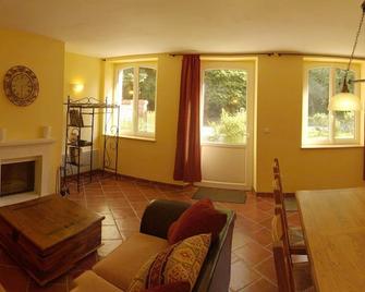 Cottage 115 M2 (6 People) In Normandy Near Landing Beaches And Mont St Michel - Moon-sur-Elle - Sala de estar