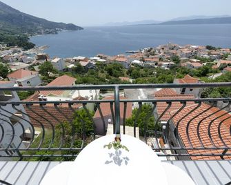 House Jasna - Igrane - Balcony