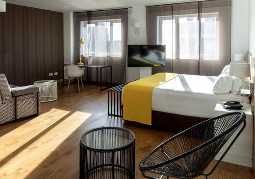 CoolRooms Palacio de Atocha from $186. Madrid Hotel Deals & Reviews - KAYAK