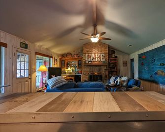 Retreat And Relax In Laguna Tres - Granbury - Granbury - Huiskamer