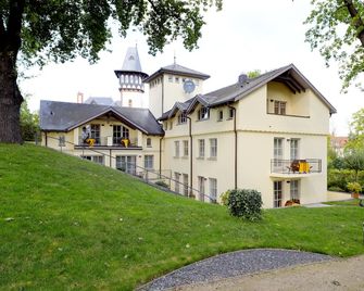 Hotel Villa Monte Vino - Potsdam - Building