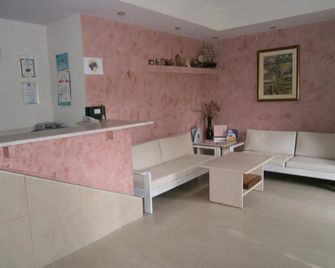 Ariana Hotel - Kiten