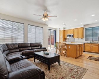 Sunny Serenity- Pet Friendly 5br Home In San Jose - San Jose - Sala de estar