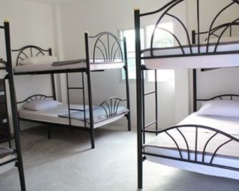 Monkey Samui Hostel - Ko Samui - Habitación
