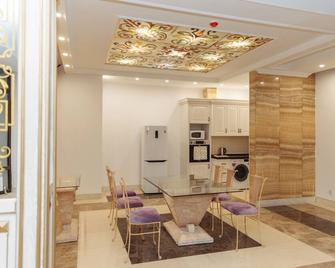 Sulo Apartments - Atyrau - Dining room