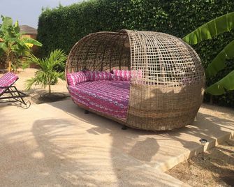 Villa With Large Private Swimming Pool With All Mod Cons Nianing Casa Marenda Via Facebook - Nianing - Patio