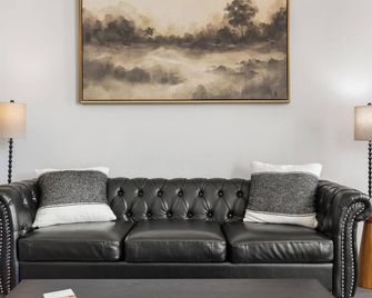 Luxury Loft Style Apartment - Austin - Vardagsrum