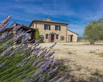Traditional Tuscan farmhouse with stunning views & air conditioning - Siena - Gebouw