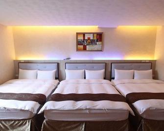 Hua Don Hotel - Ji'an Township - Bedroom
