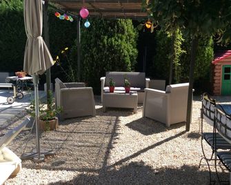 Chambre D'hôtes Villa de la Sueur au Bonheur - La Bouilladisse - Patio