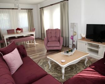Dibek Homes - Yalıkavak - Oturma odası
