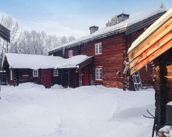 Gorgeous Home In Røros With Sauna - Røros - Building