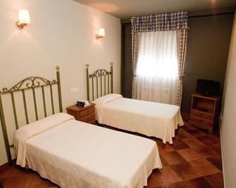 Hotel El Balcón - Avilés - Bedroom