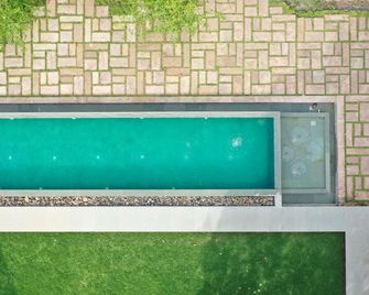 The Deck Forest Retreat - Jūnāgadh - Piscina
