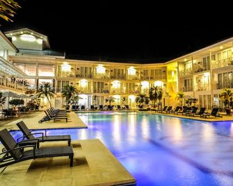 Club Samal Resorts Development Inc - Island Garden City of Samal - Pool