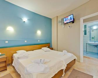 Rouda Bay Beach Hotel - Mokros Gialos - Bedroom