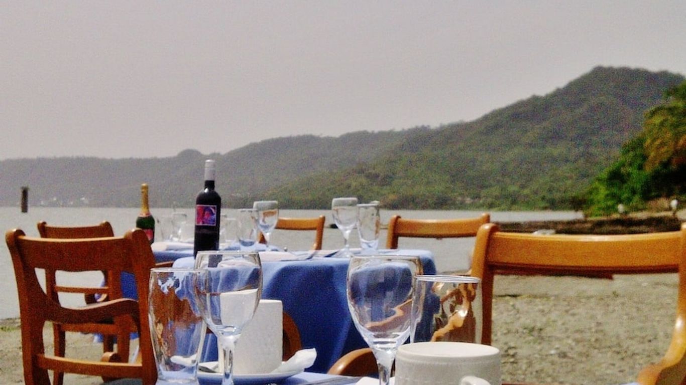 بارادايس ريزورت، ليك بوزومتوي