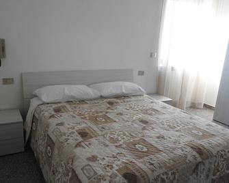 Soggiorno Ulivi - Altino - Habitación