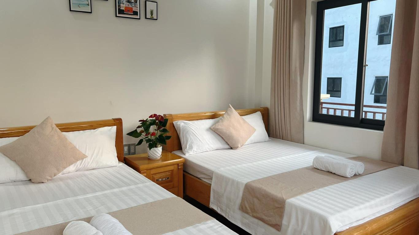 Golden Land Hotel