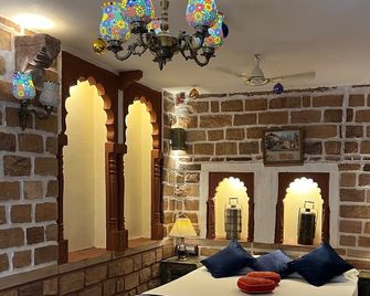 Raj Mandir Boutique Home Stay - Džódpur - Ložnice