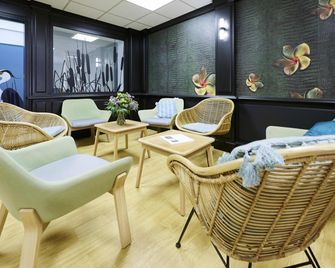 Ibis Styles Bordeaux Beglès Arena - Bègles - Salon