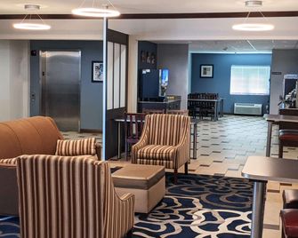 Microtel Inn & Suites by Wyndham Michigan City - Michigan City - Lobby