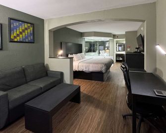 Quality Inn & Suites - פנמה סיטי - חדר שינה