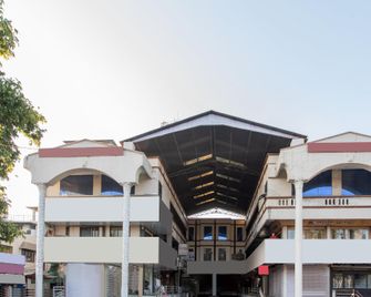Hotel O Santushti - Dewas - Building