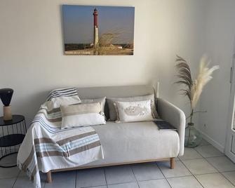 Vue Mer Et Soleil Levant Au Belvedere - Saint-Palais-sur-Mer - Salon