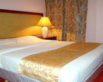 Hotel Montparnasse - Orán - Habitación