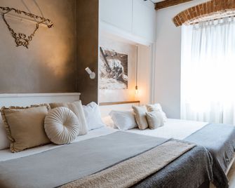 LE 5 Terre LA Spezia - La Spezia - Bedroom