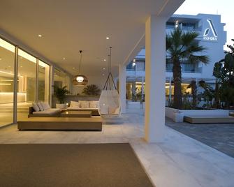 Hotel Anfora Ibiza - Thị trấn Santa Eularia des Riu - Toà nhà