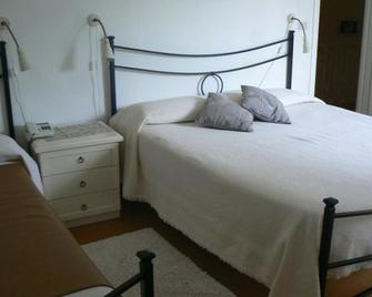Hotel Ristorante Plinio - Lenno - Bedroom