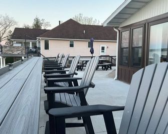 Cozy Dog-friendly Lakefront Vacation Getaway on Cayuga Lake - Seneca Falls - Balkon