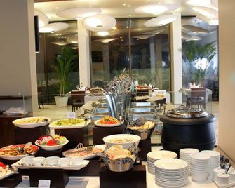 Marasa Sarovar Portico -Rajkot - Rajkot - Bufé